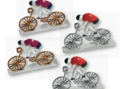 Ciclisti in plastica