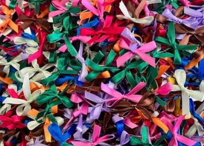 Fiocchi raso colorati 50 pezzi