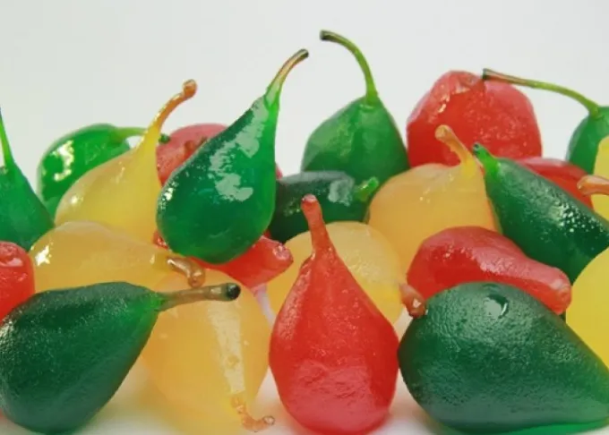Frutta candita: pere rosse