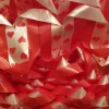Nastro rosso con cuori