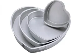Teglie per dolci: set teglie cuore