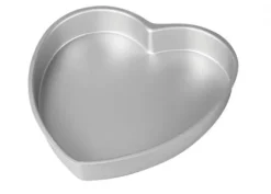 Teglie per dolci: torta cuore
