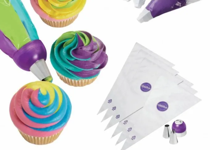 Wilton 9 pezzi color swirl